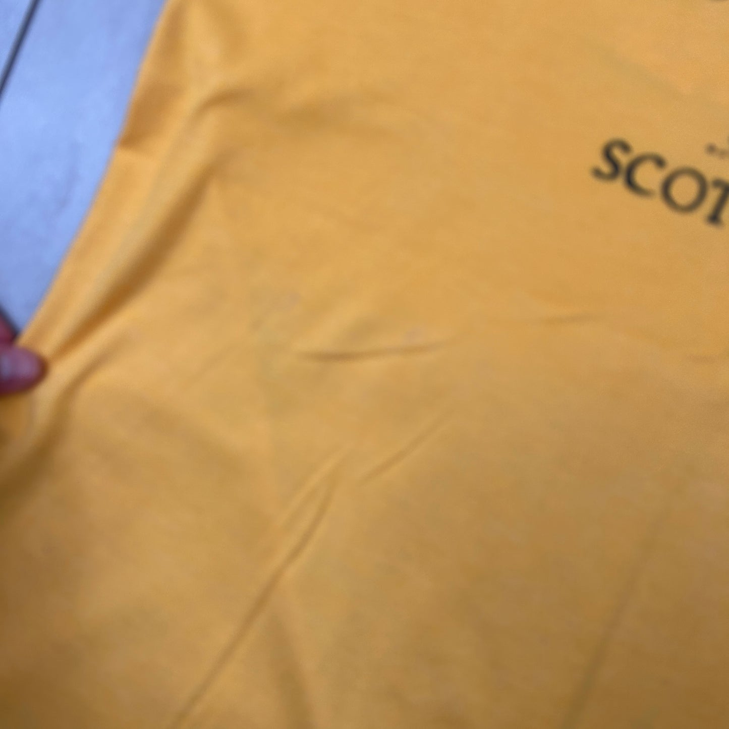 Vintage 1992 Cutty Sark Whiskey Single Stitch Yellow Graphic T-Shirt - M