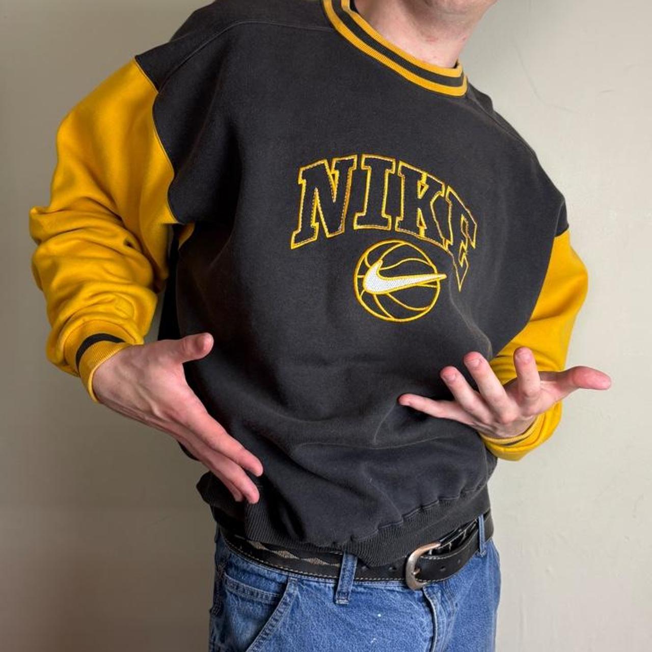 Vintage Nike Basketball 90s Black Yellow Embroidered Sweatshirt - XL