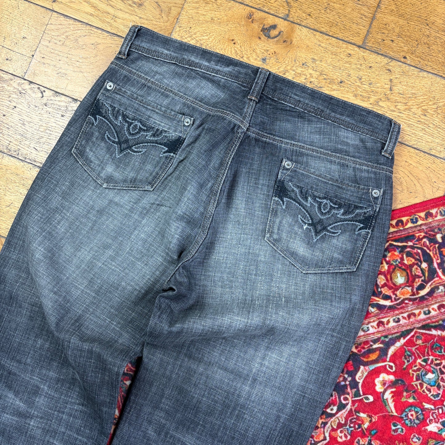 Vintage DKNY Grey Embroidered Y2K Hip Hop Baggy Jeans - 38