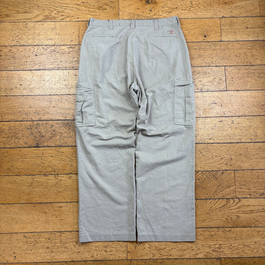 Vintage Dickies 874 Cream Cargo Baggy Skate Trousers - 34