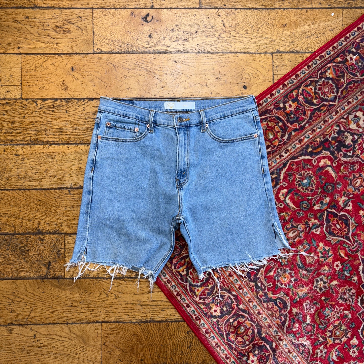 Vintage Levis Straight Blue Denim Shorts - 34