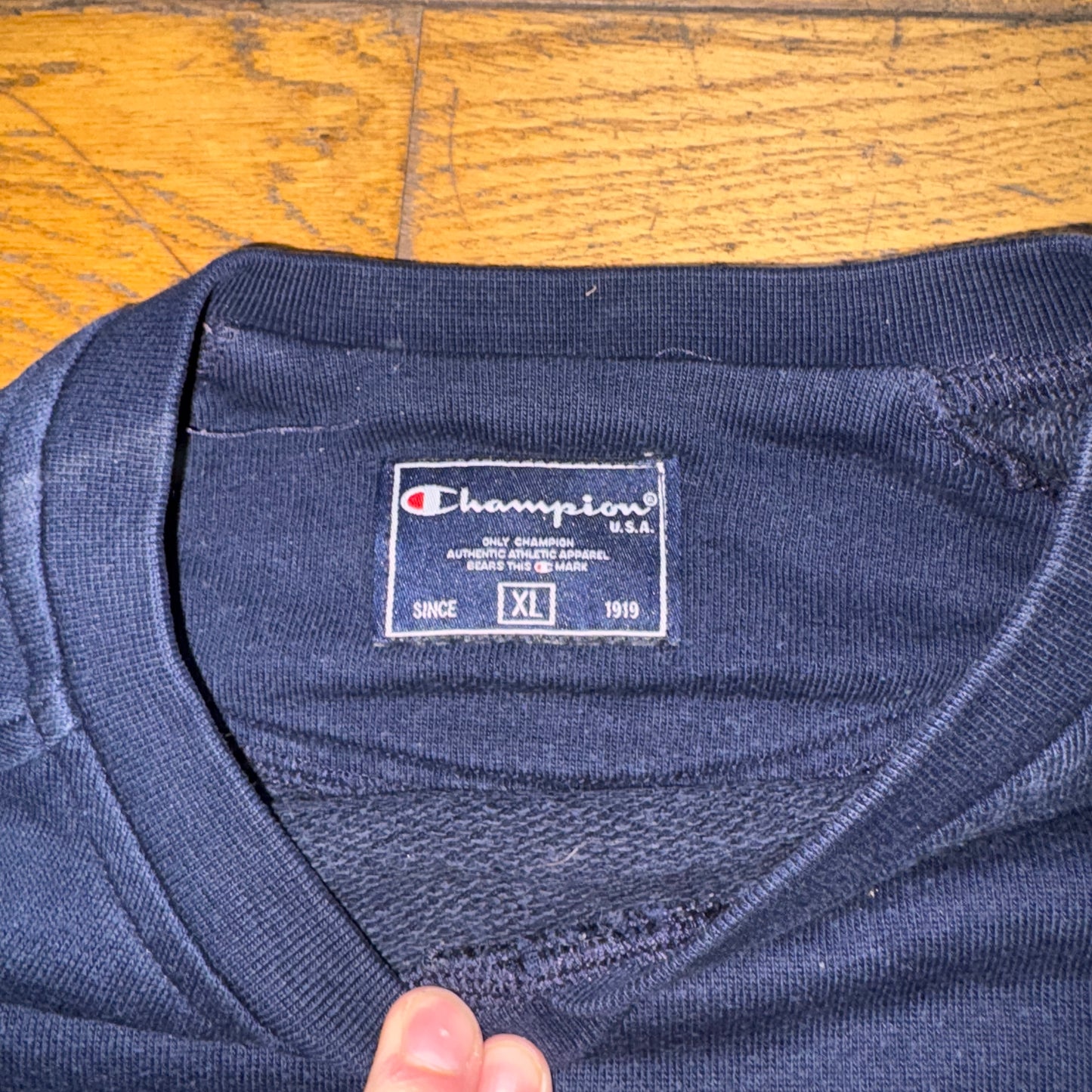 Vintage Champion Navy Boxy Embroidered Sweatshirt - 2XL