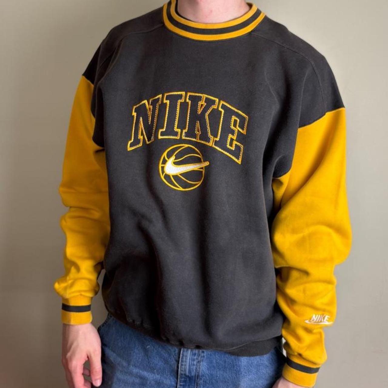 Vintage Nike Basketball 90s Black Yellow Embroidered Sweatshirt - XL