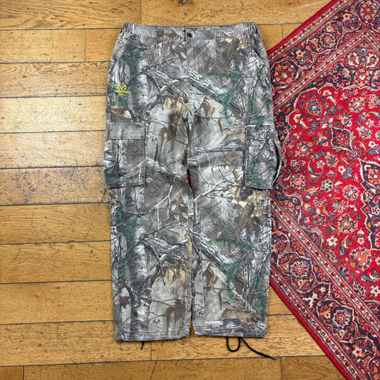 Vintage Real Tree Camo Cargo Green Hunting Workwear Trousers - 38