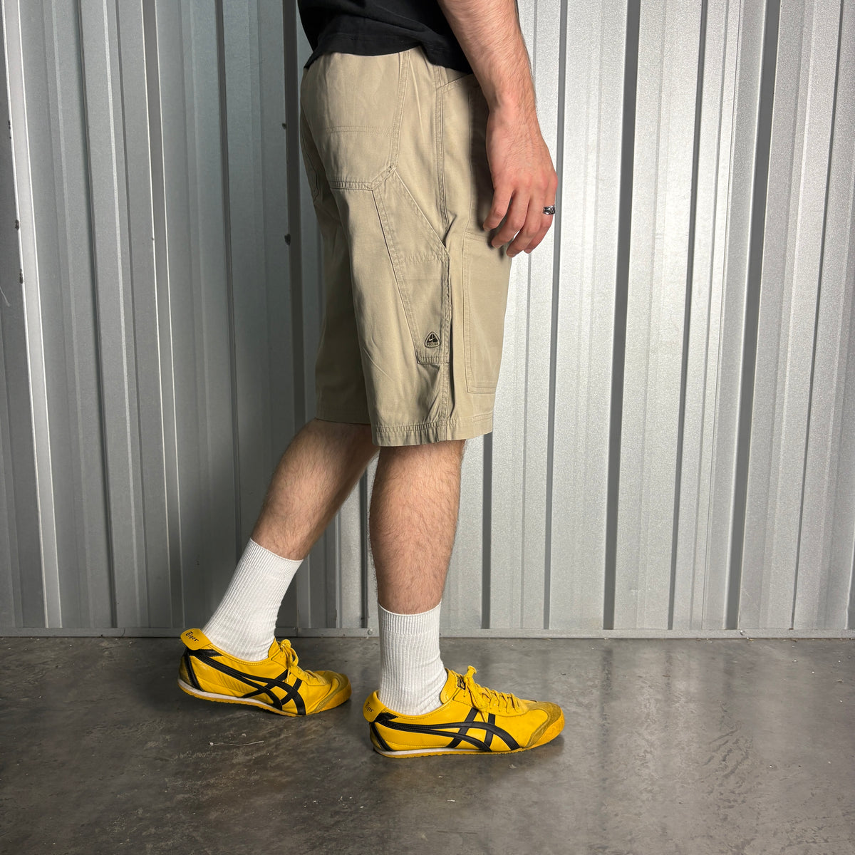Nike ACG Cream Hiking Gorpcore Double Knee Pocket Cargo Shorts - M