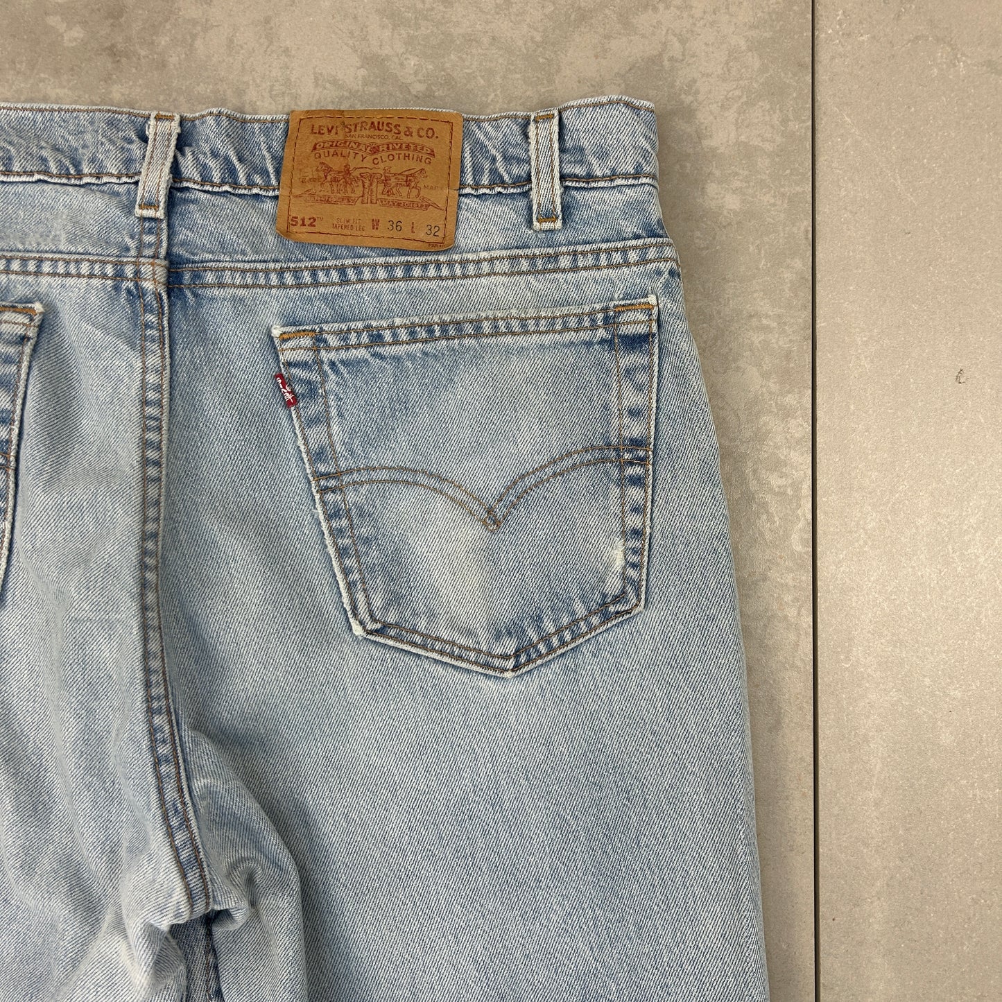 Vintage Levis 512 Slim Light Blue Denim Jeans - 35