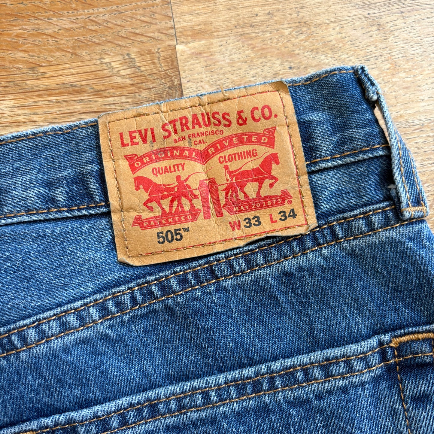 Vintage Levis 505 Straight Blue Denim Jeans - 33L