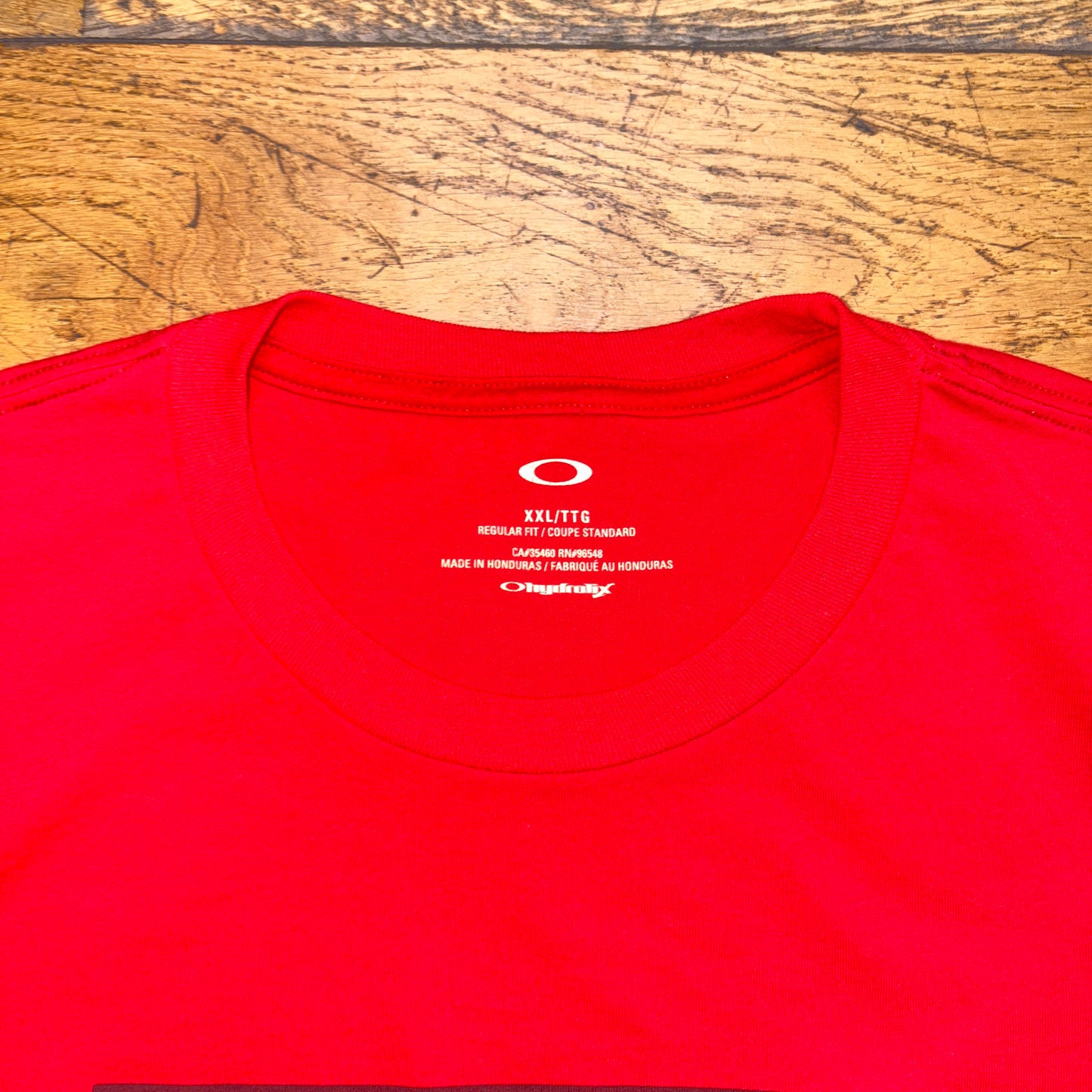 Vintage Oakley Red Surfwar Graphic T-Shirt - 2XL