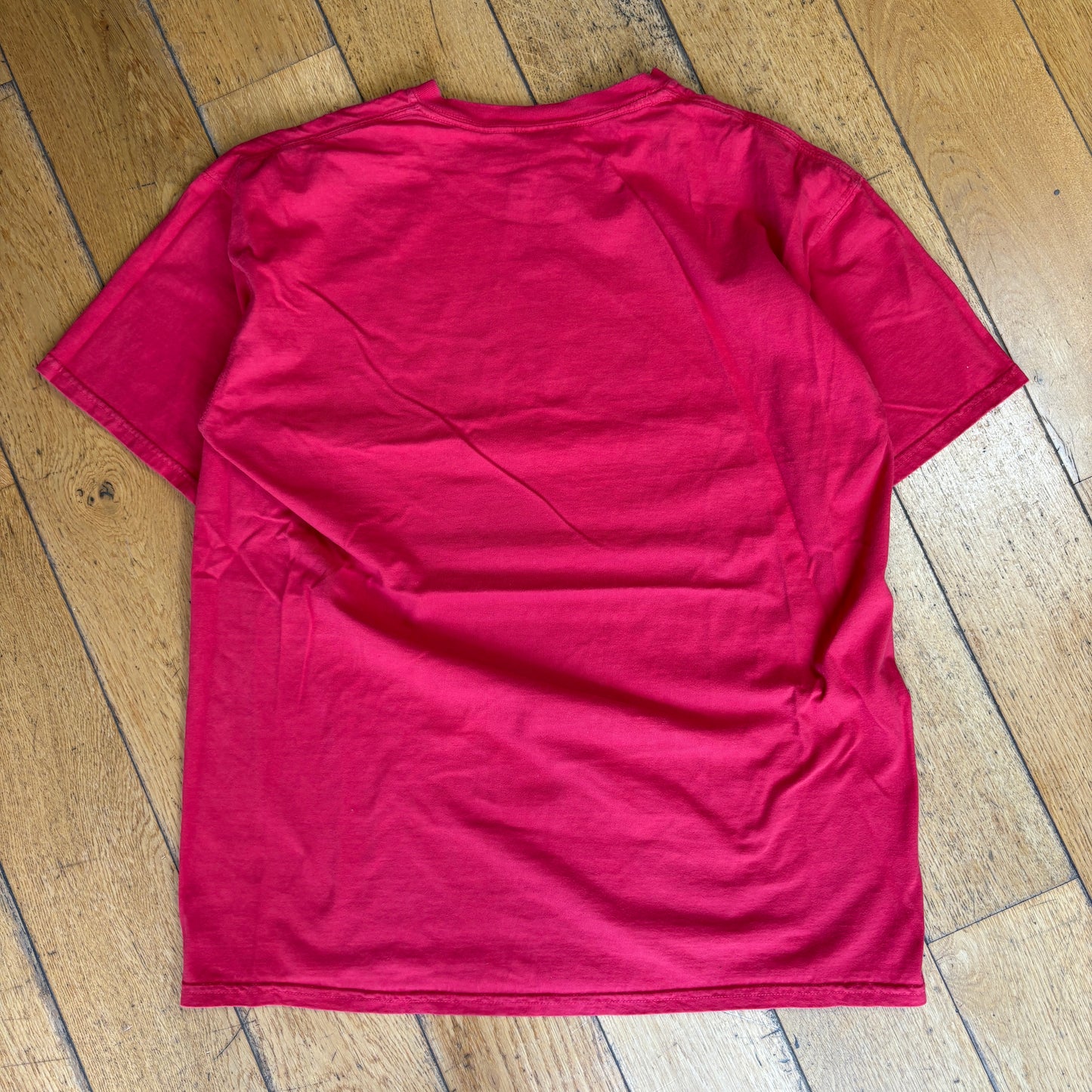 Vintage Disney Disneyland Pub Red Graphic T-Shirt - M