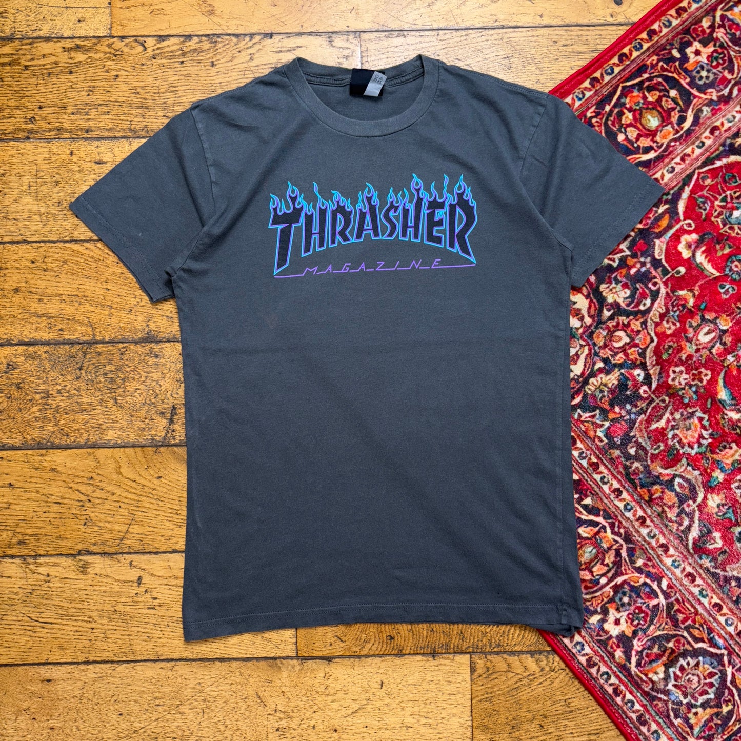 Vintage Thrasher Grey Flames Skate Graphic T-Shirt - XS