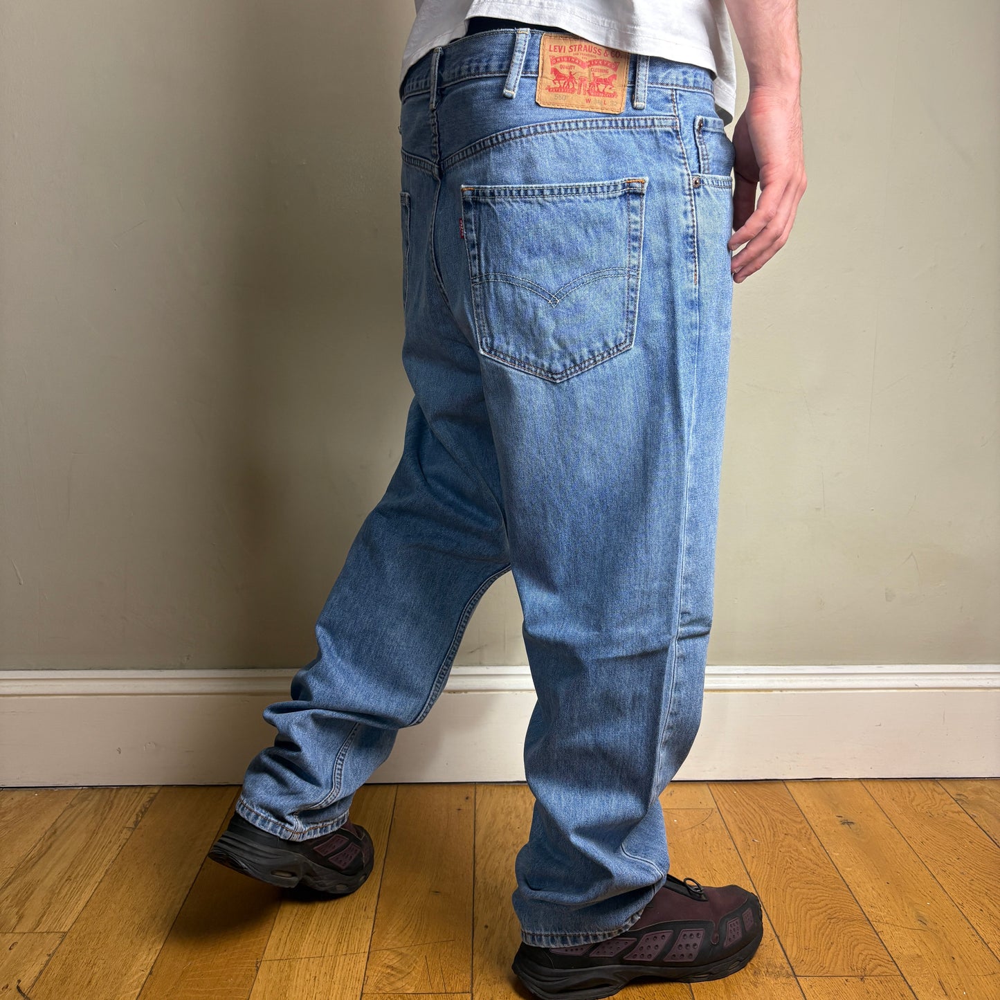 Vintage Levis 550 Baggy Blue Denim Jeans - 38R
