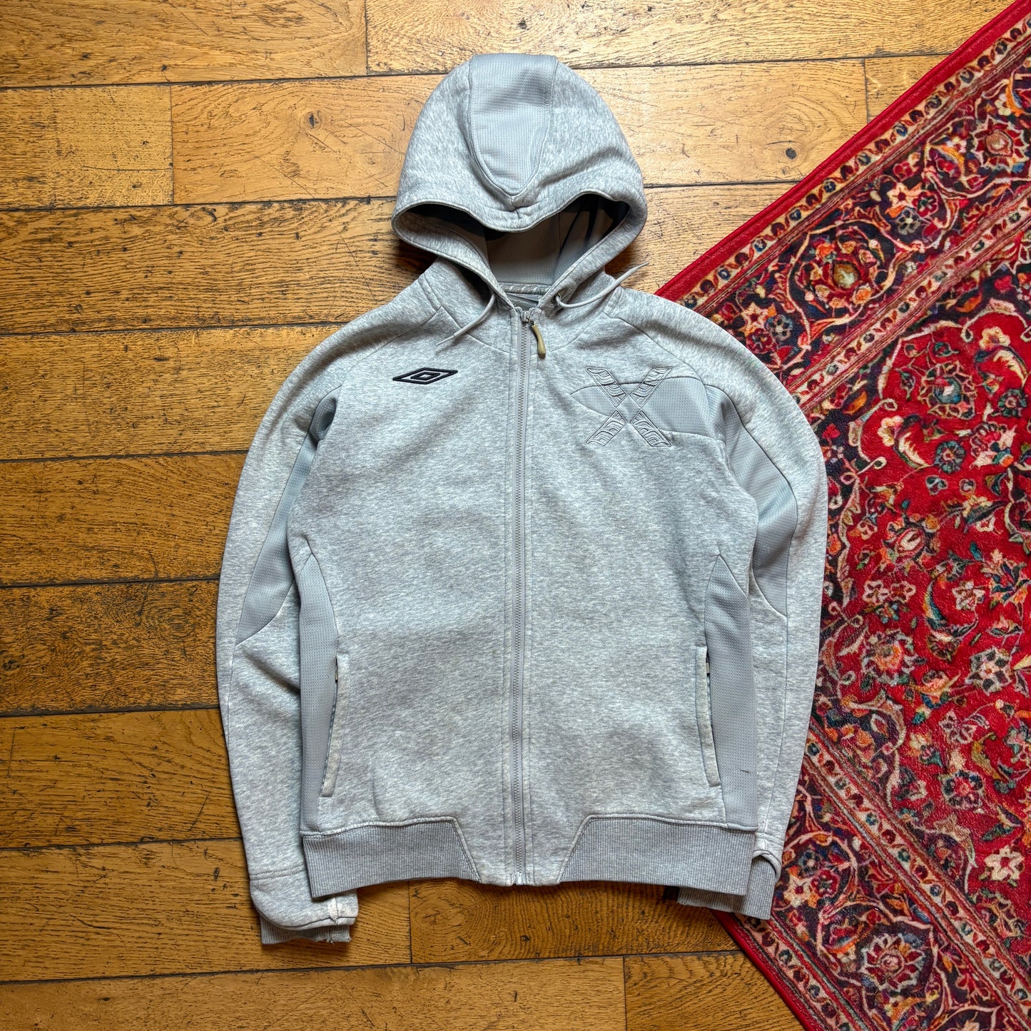 Vintage Umbro Y2K Grey Embroidered Hoodie Sweatshirt - Size 10