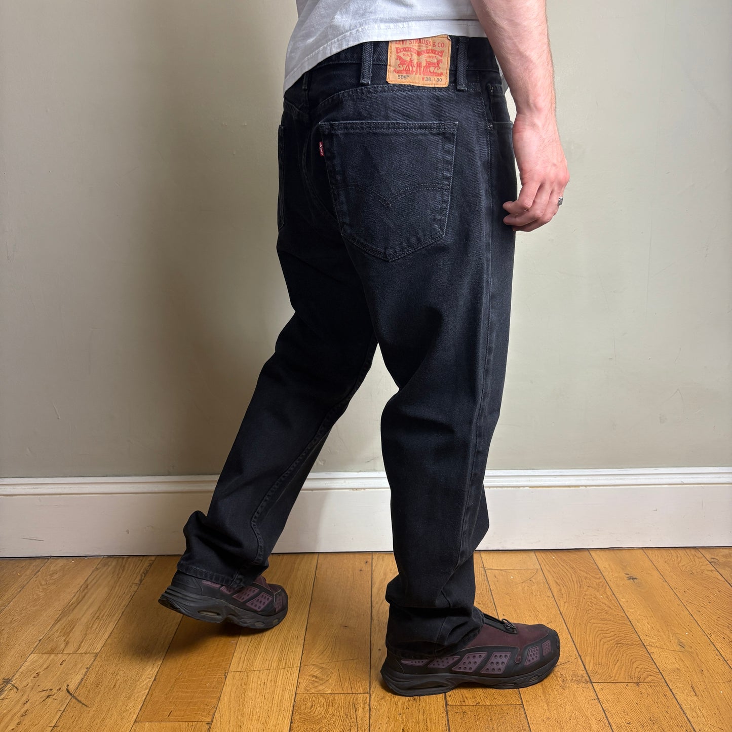 Vintage Levis 505 Baggy Black Denim Jeans - 38S