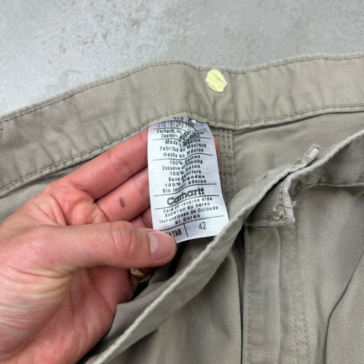 Vintage Carhartt Workwear Baggy Cream Carpenter Shorts - 42