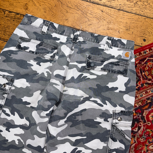 Vintage Carhartt Grey Camo Workwear Baggy Carpenter Shorts - 36