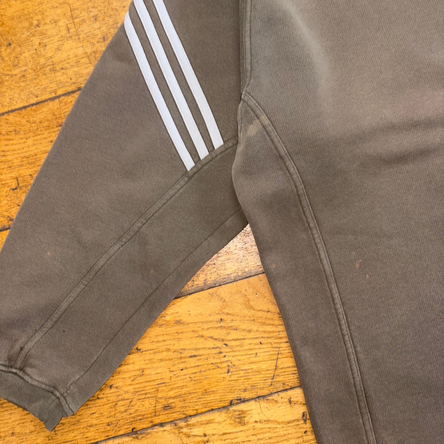 Vintage 90s Adidas Brown Embroidered Sweatshirt - XL
