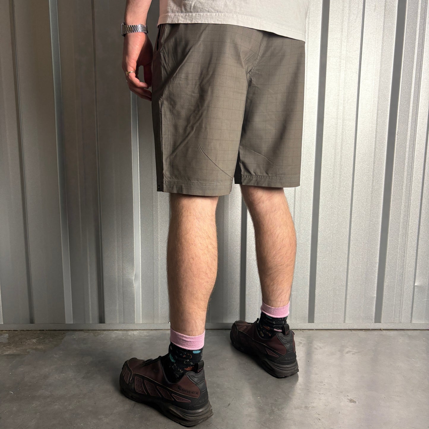 Vintage Quiksilver Y2K 00s Grey Brown Surfwear Shorts Swimming Trunks Check - 34