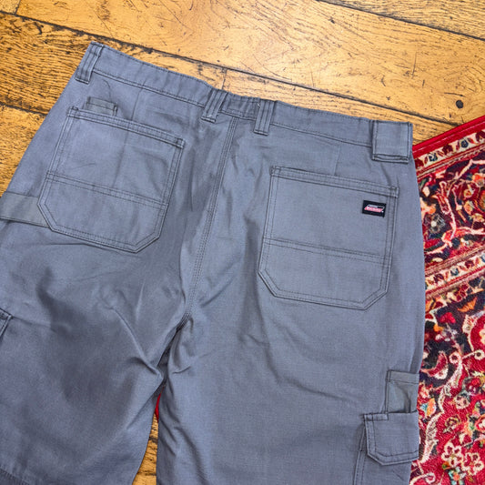 Vintage Dickies Workwear Carpenter Grey Baggy Shorts - 36