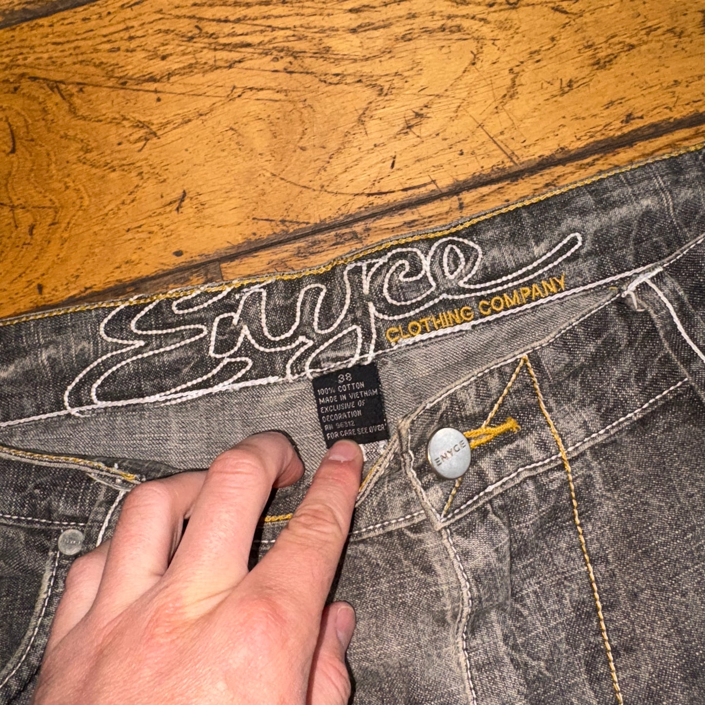 Vintage Enyce Grey Embroidered Y2K Hip Hop Baggy Jeans Shorts Jorts - 42