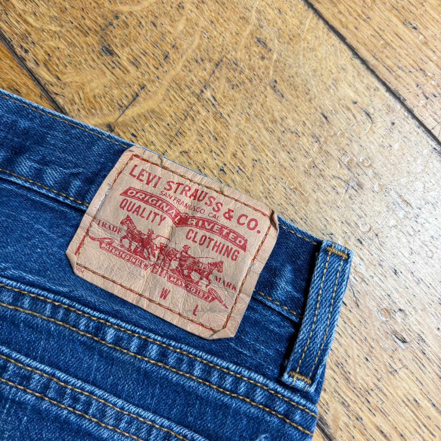 Vintage Levis Straight Blue Denim Jeans - 32