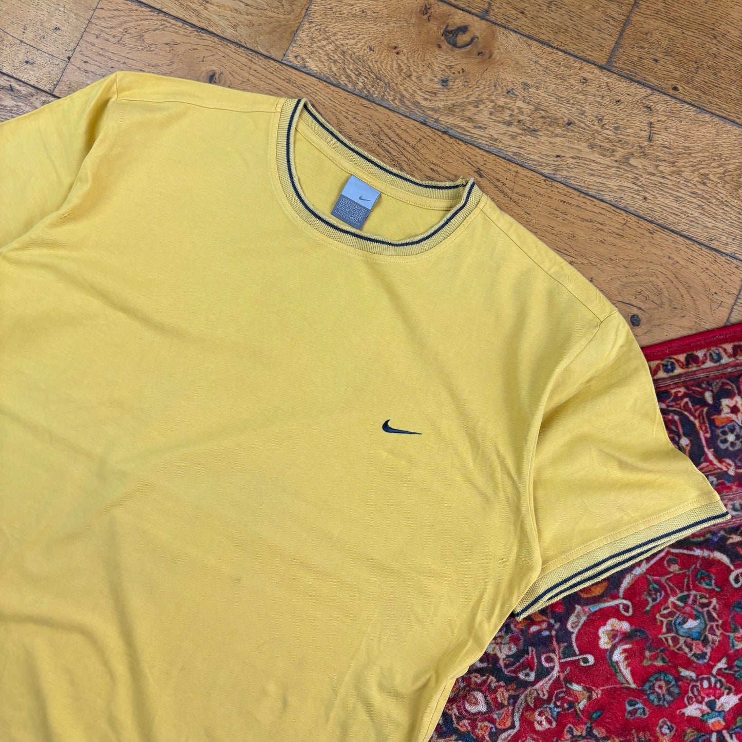 Vintage Nike Y2K Embroidered Yellow Graphic T-Shirt - XL
