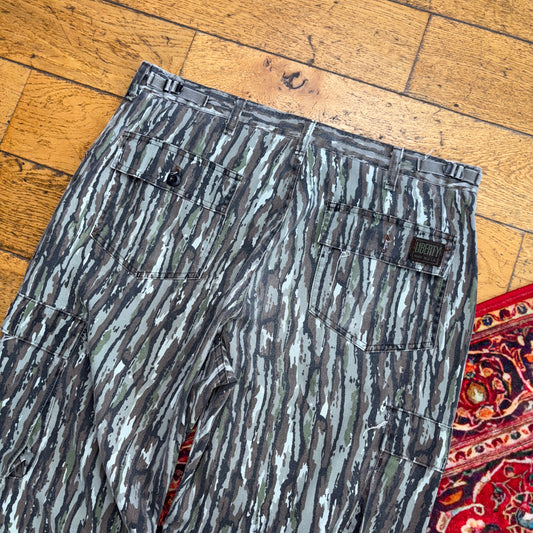 Vintage Real Tree Camo Baggy Khaki Cargo Workwear Hunting Trousers - 38R