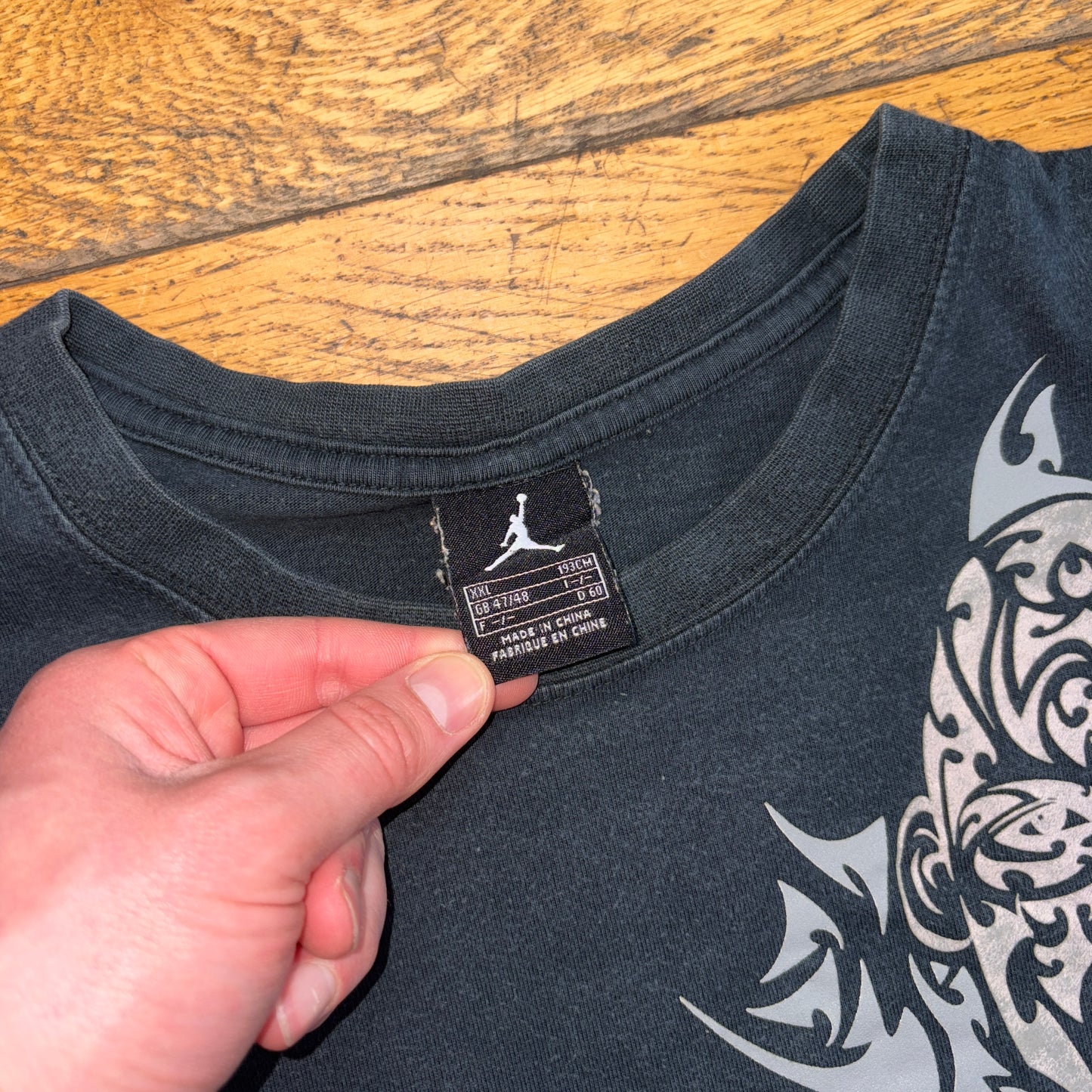 Vintage Y2K Nike Air Jordan Black Grey Tribal Graphic T-Shirt - 2XL