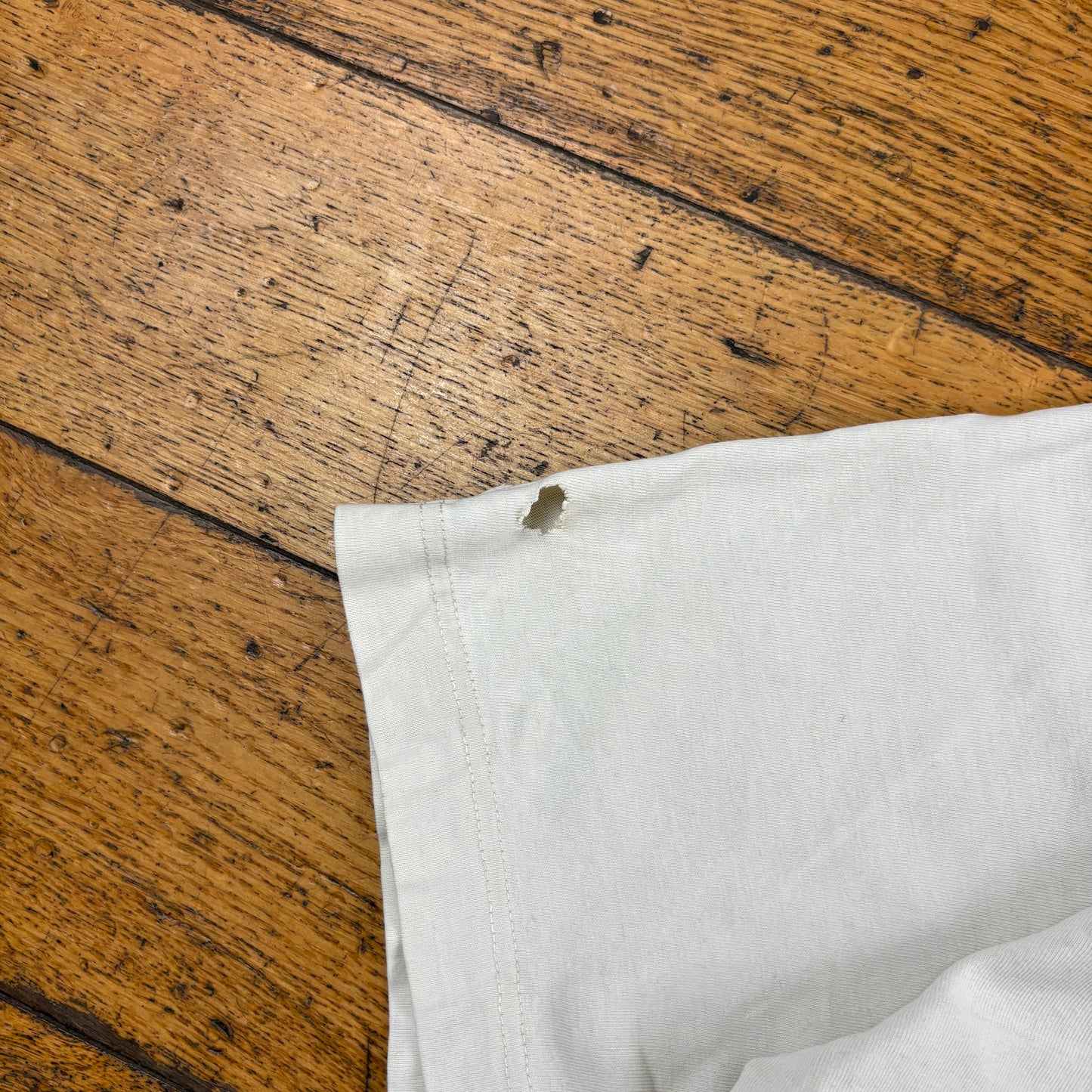 Vintage Nike Y2K Swoosh Cream T-Shirt - M