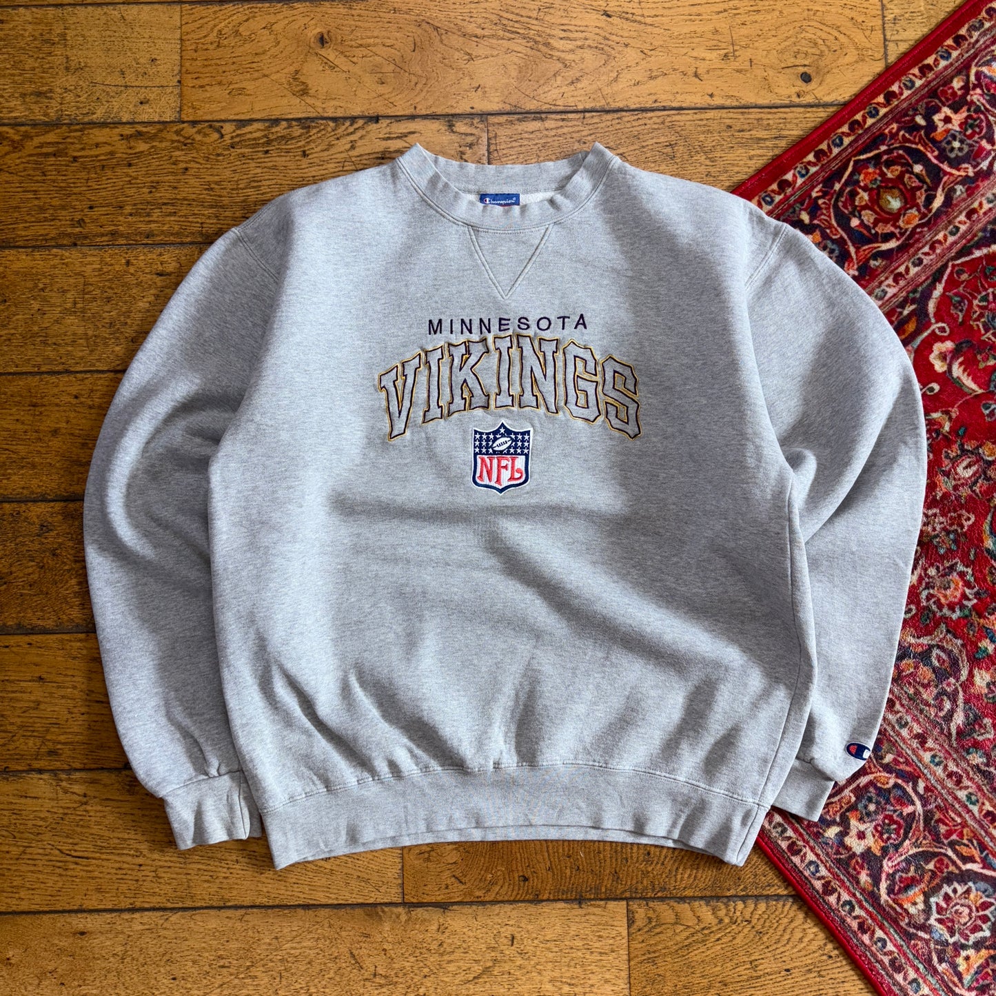 Vintage NFL Minnesota Vikings Grey Embroidered Sweatshirt - L