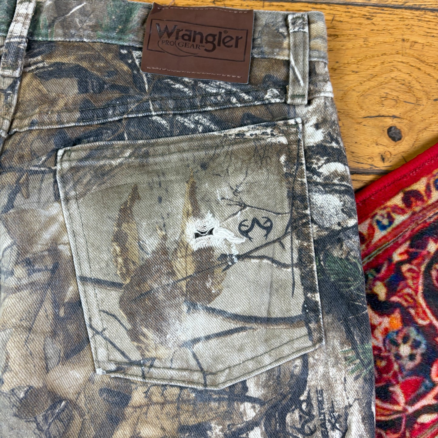 Vintage Wrangler Real Tree Camo Green Hunting Workwear Trousers - 32