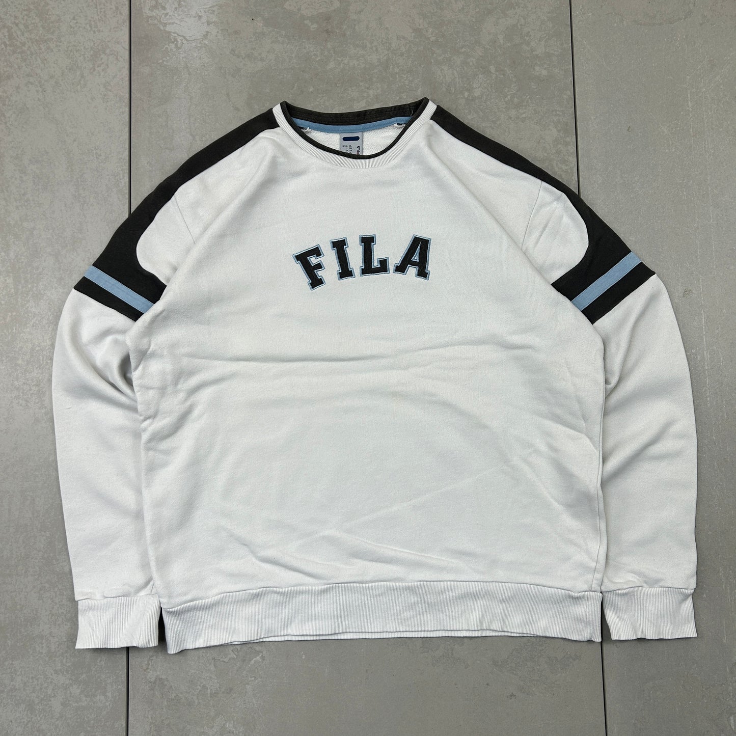 Vintage Fila White Embroidered Sweatshirt - XL