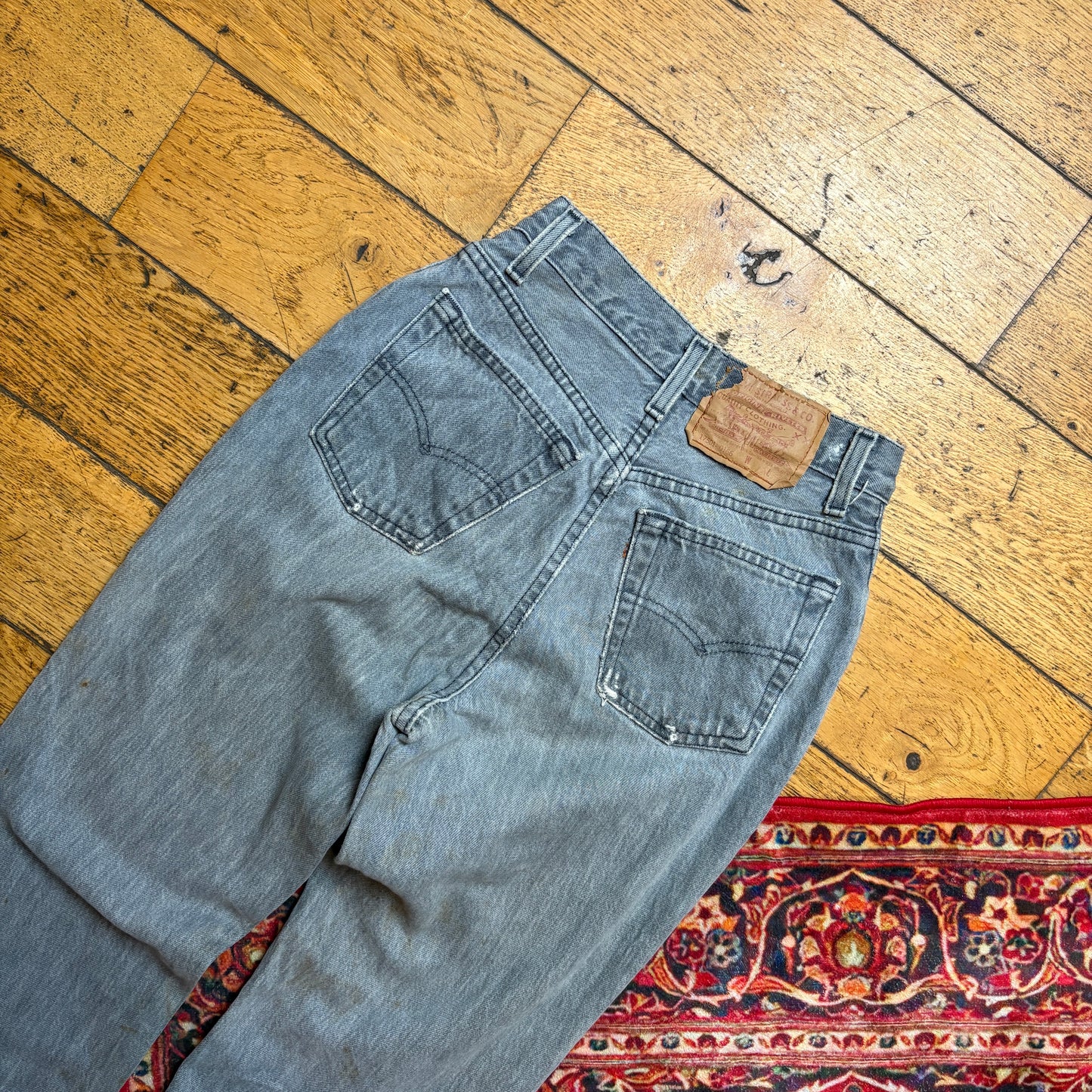 Vintage Levis Womens Grey Tapered Denim Jeans - Size 6