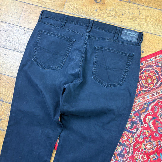 Vintage Levis Athletic Straight Black Denim Jeans - 40