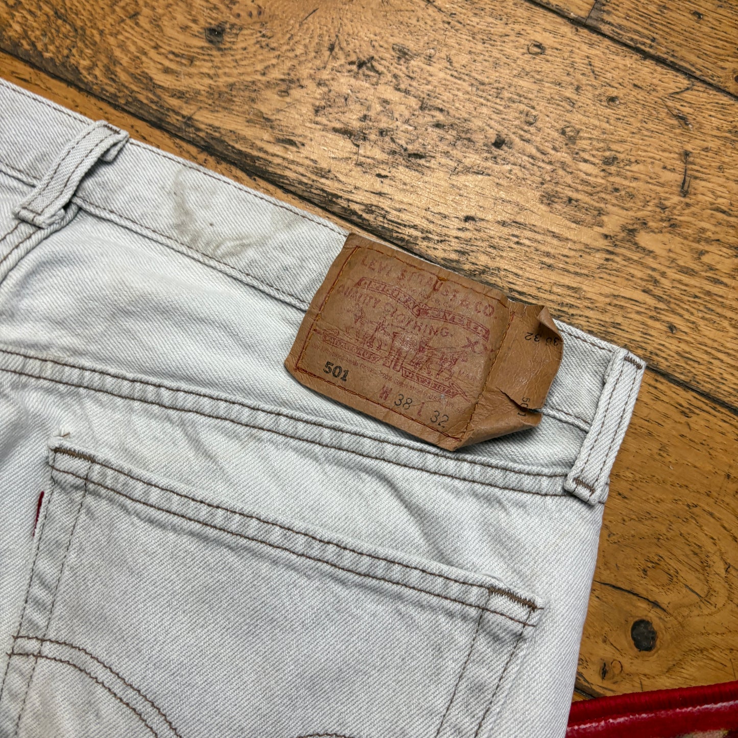 Vintage Levis 501 Straight White Light Blue Denim Jeans - 36R