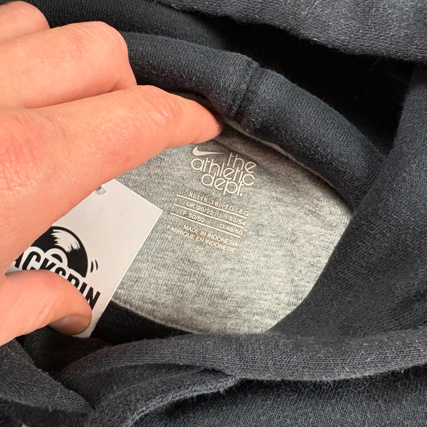 Vintage Nike Athletics Black Embroidered Hoodie Sweatshirt - Size 16/18