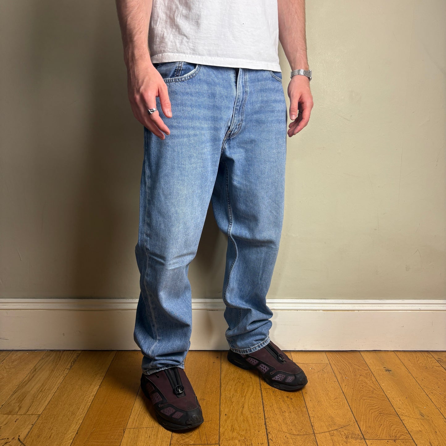 Vintage Levis 550 Baggy Blue Denim Jeans - 38R