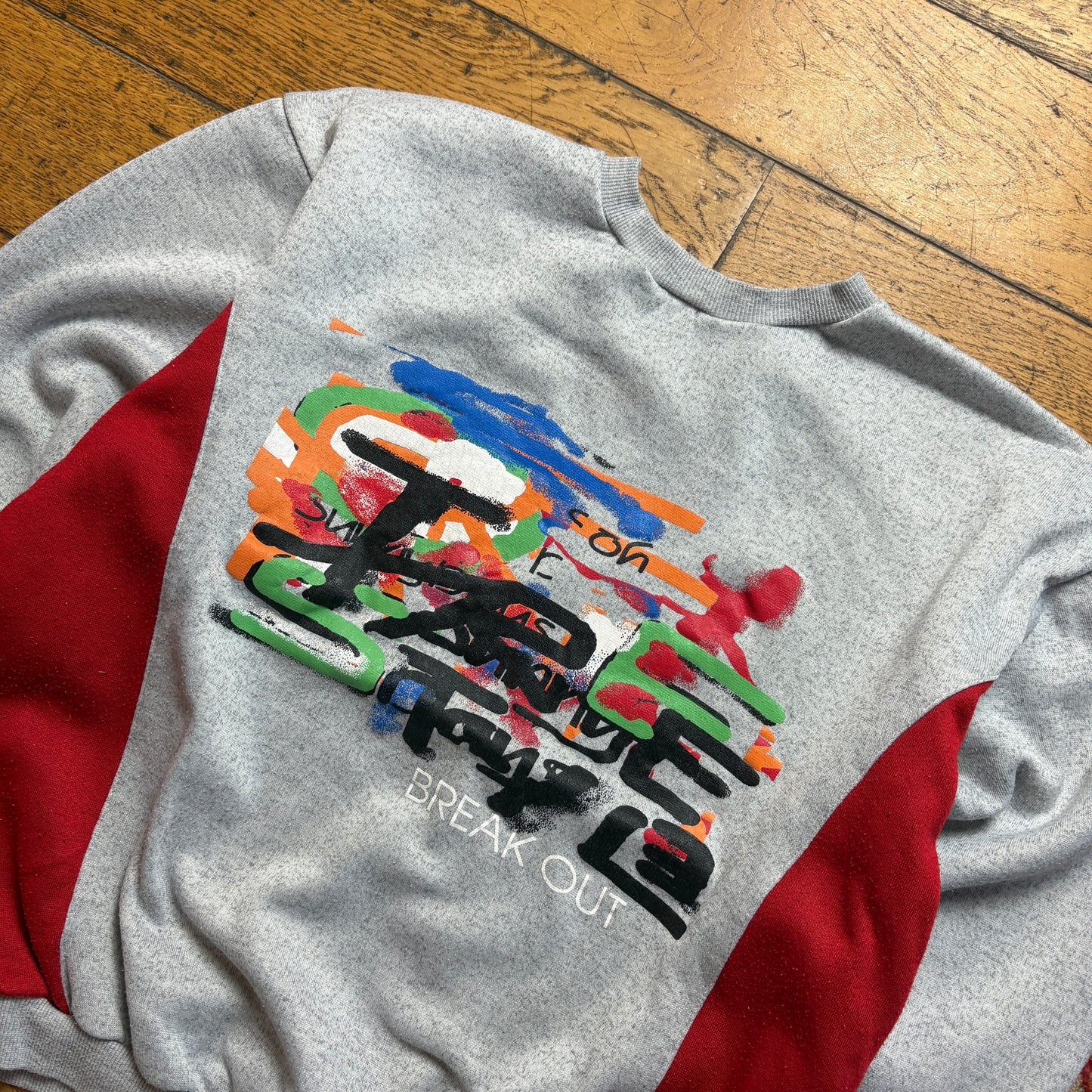 Vintage 90s Graphic Grey Boxy Cropped Sweatshirt - S