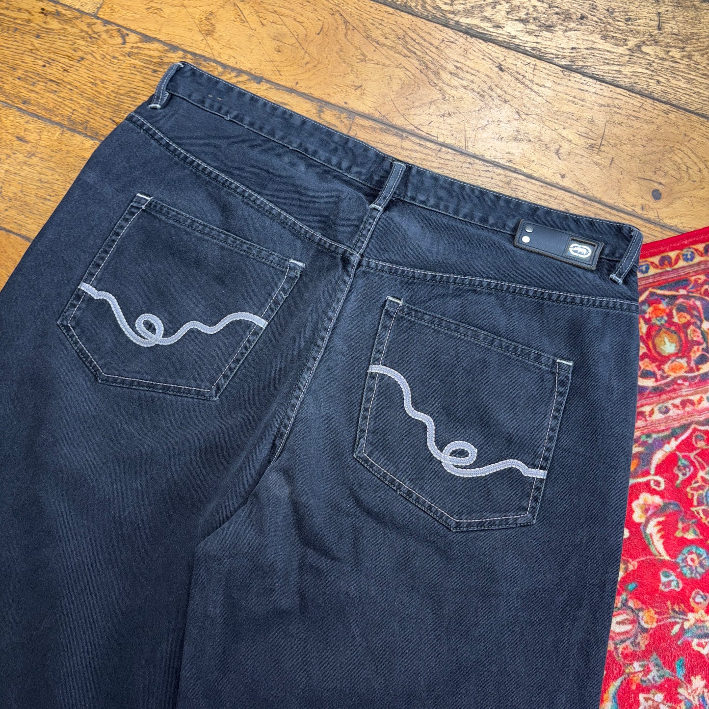 Vintage Ecko Unltd Black Embroidered Y2K Hip Hop Baggy Jeans Shorts Jorts - 40