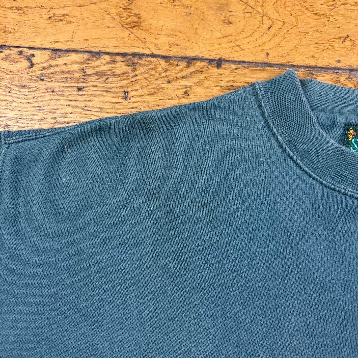Vintage 90s Embroidered Blue Ski Skiing Christmas Sweatshirt - L