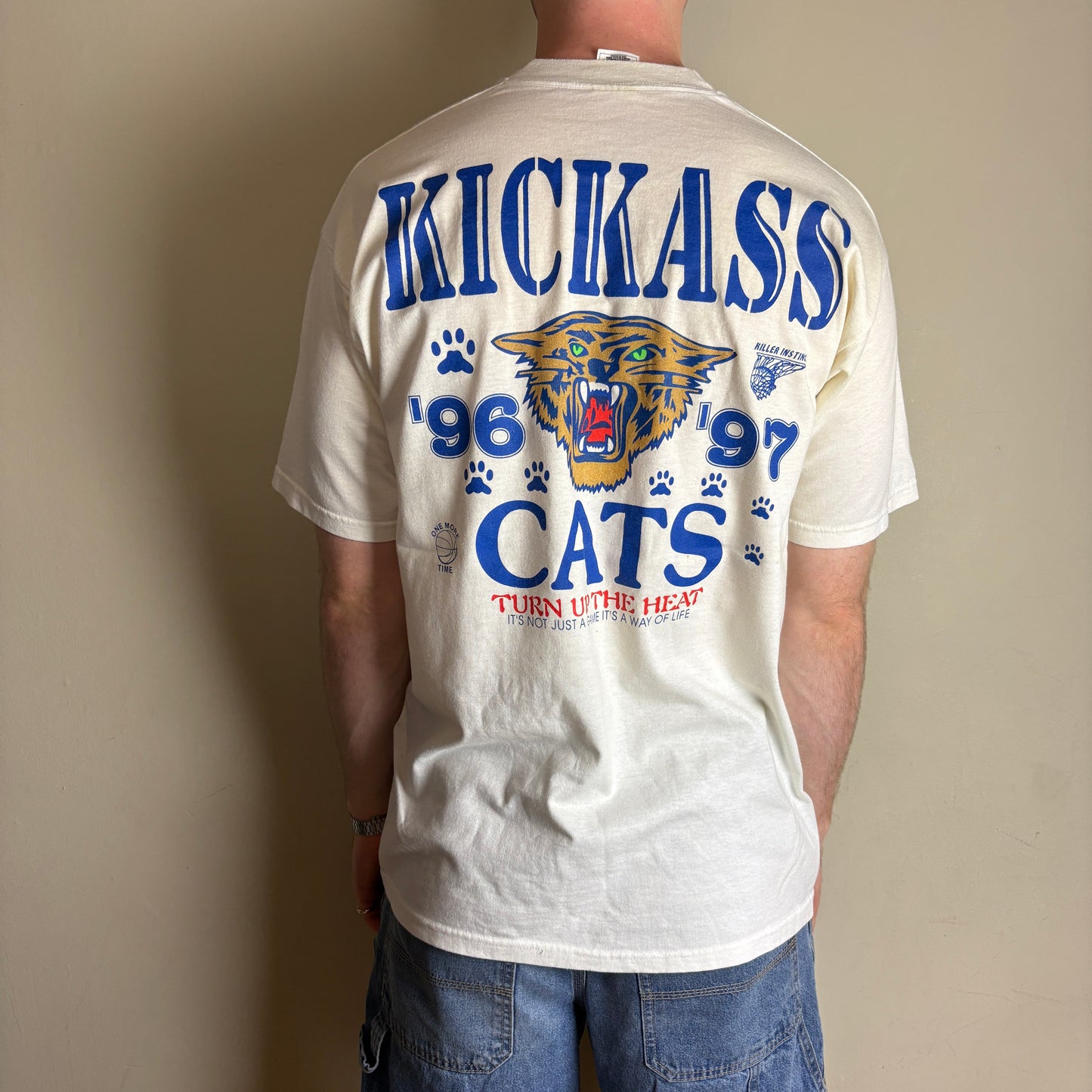 Vintage 1996 Kickass Cats White Basketball College Graphic T-Shirt - XL