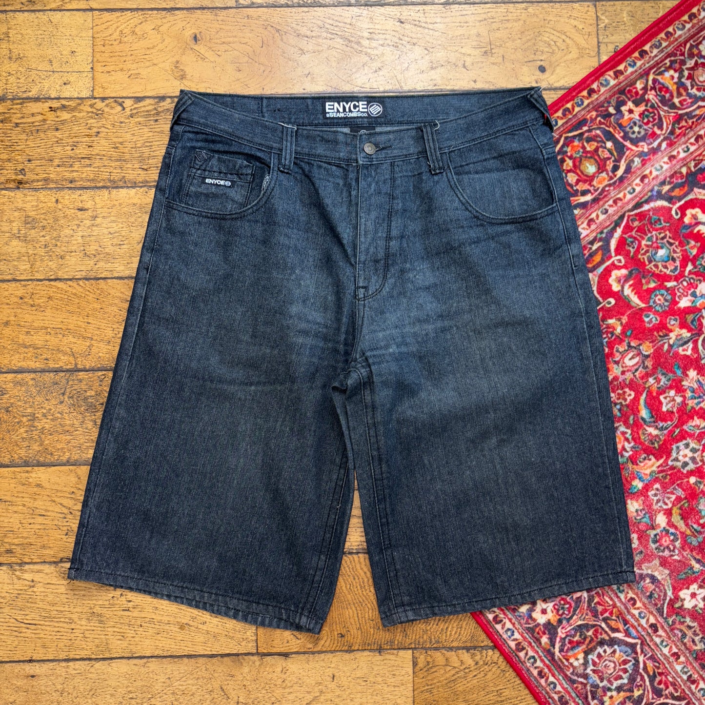 Vintage Enyce Black Diddy Embroidered Y2K Hip Hop Baggy Jeans Shorts Jorts - 40