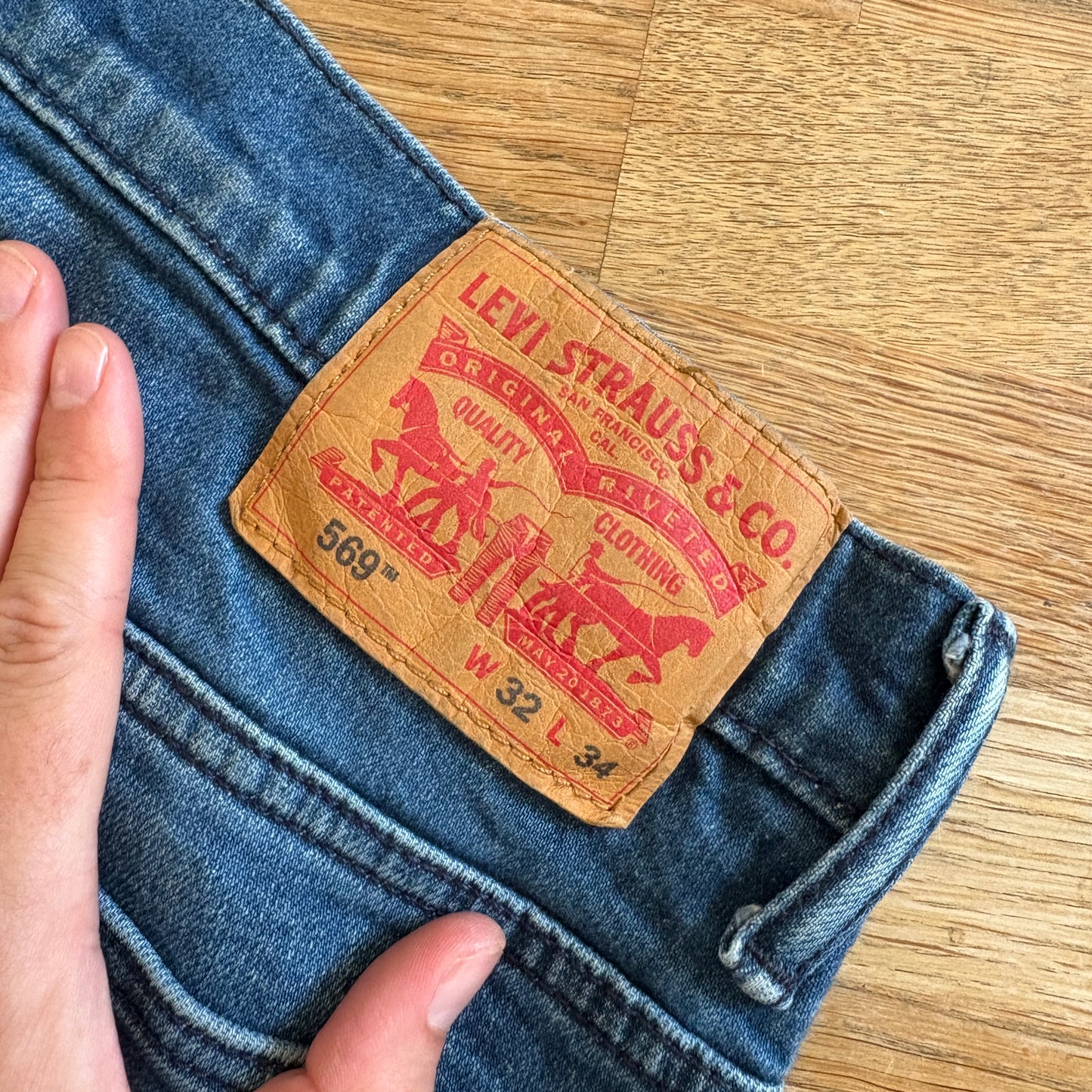 Vintage Levis 569 Straight Blue Denim Jeans - 32R