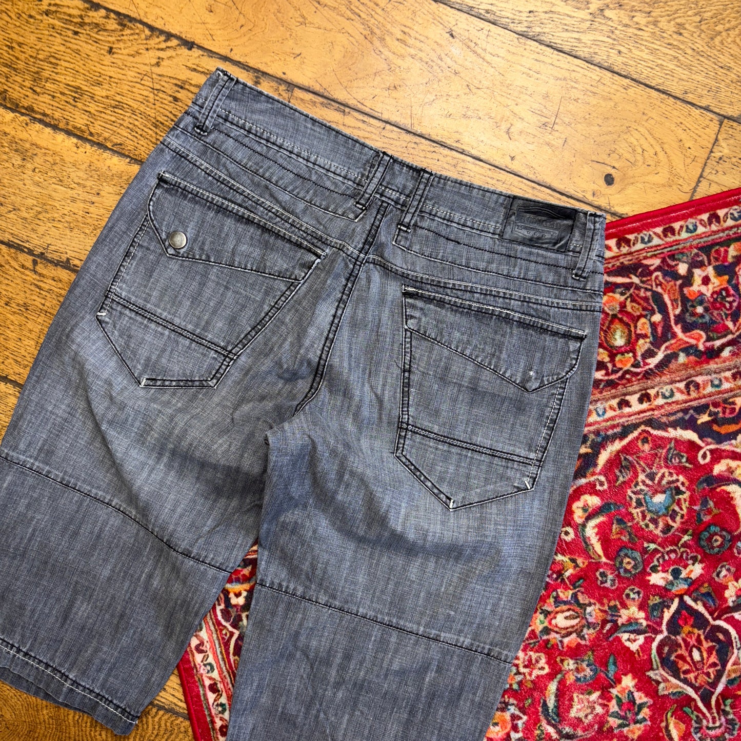 Vintage Grey Denim Shorts - 32