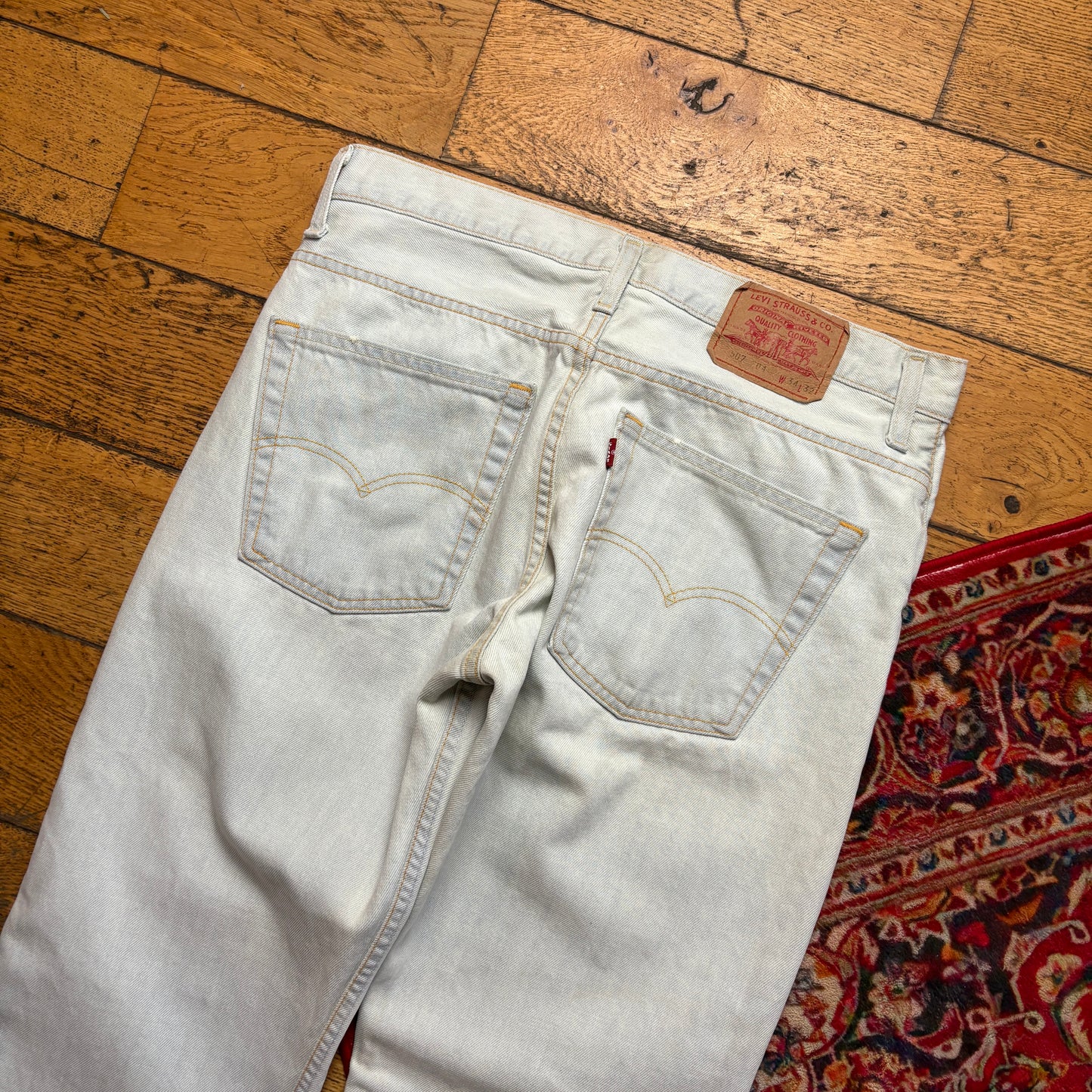 Vintage Levis 507 Bootcut White Light Blue Denim Jeans - 34R
