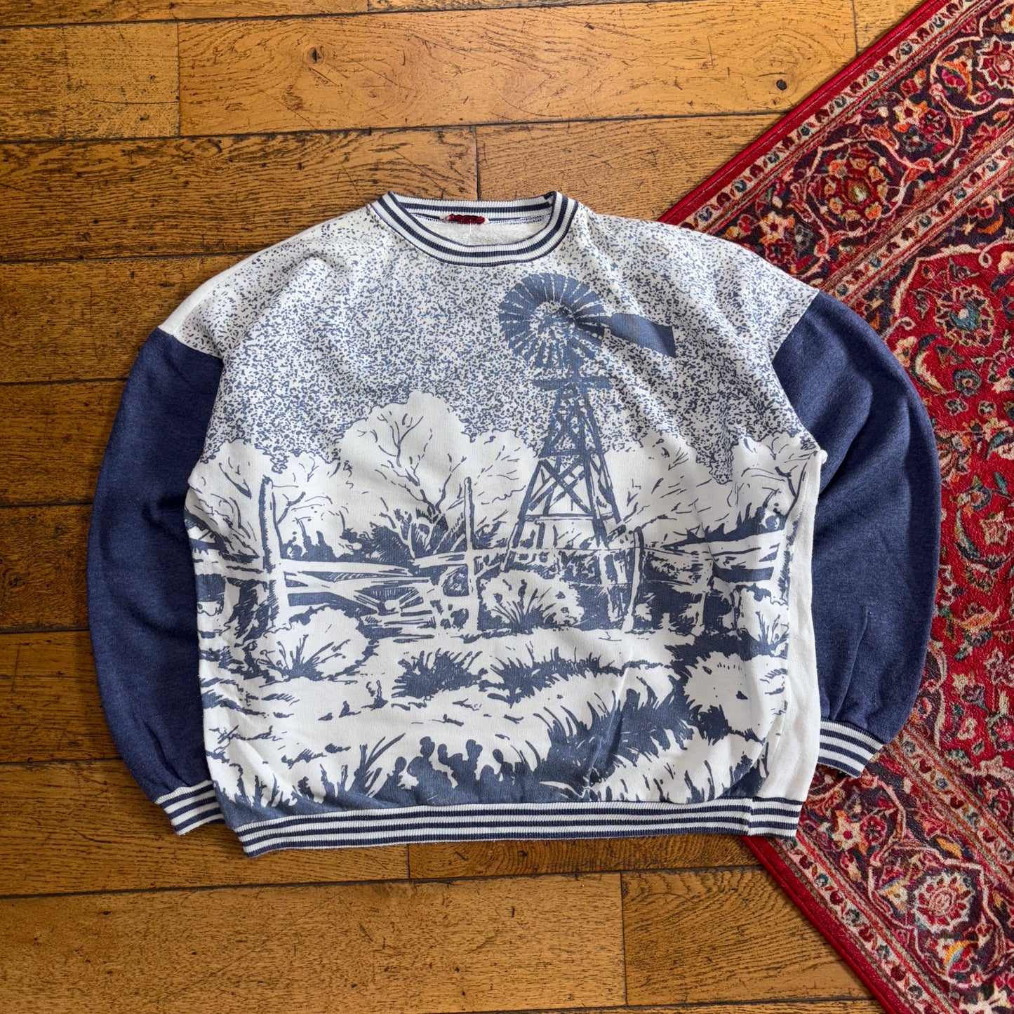 Vintage 90s Blue White Boxy Graphic Sweatshirt - XL