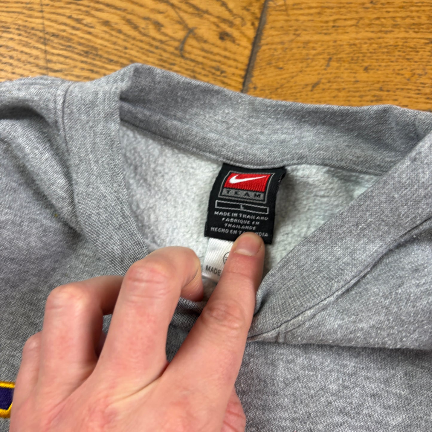 Vintage Nike LSU Grey American College Embroidered Sweatshirt - M