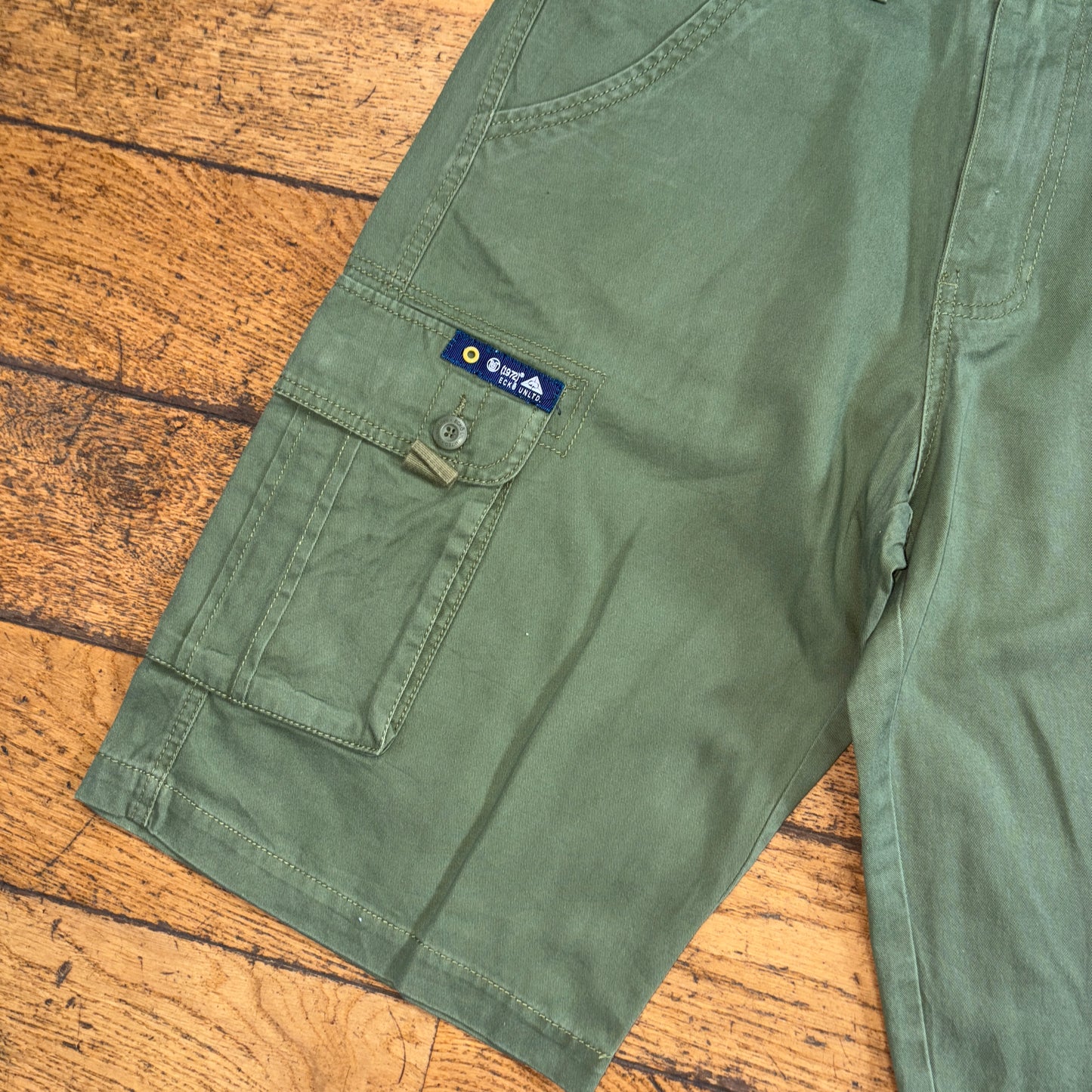 Vintage Ecko Unltd Green Cargo Y2K Hip Hop Baggy Jeans Shorts Jorts - 32