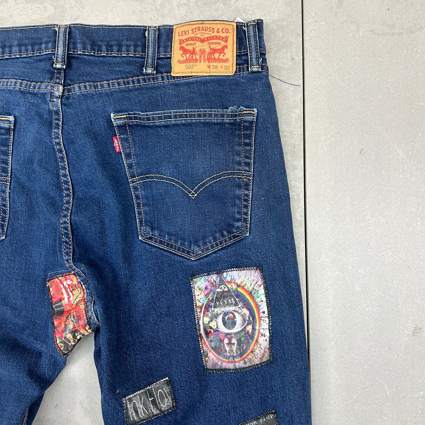 Vintage Levis 501 Pink Floyd Nirvana Blue Denim Straight Jeans - 38