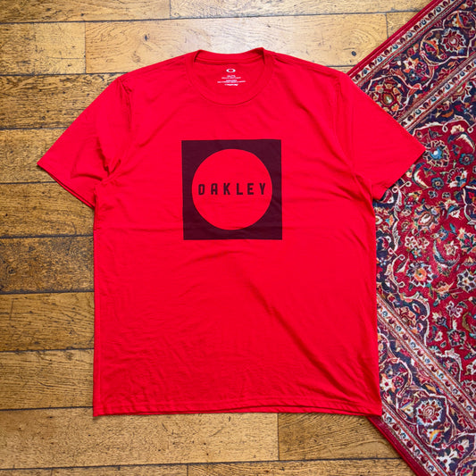 Vintage Oakley Red Surfwar Graphic T-Shirt - 2XL