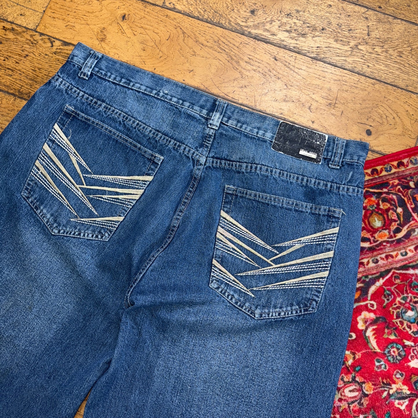 Vintage True Rock Blue Embroidered Y2K Hip Hop Baggy Jeans Shorts Jorts - 42